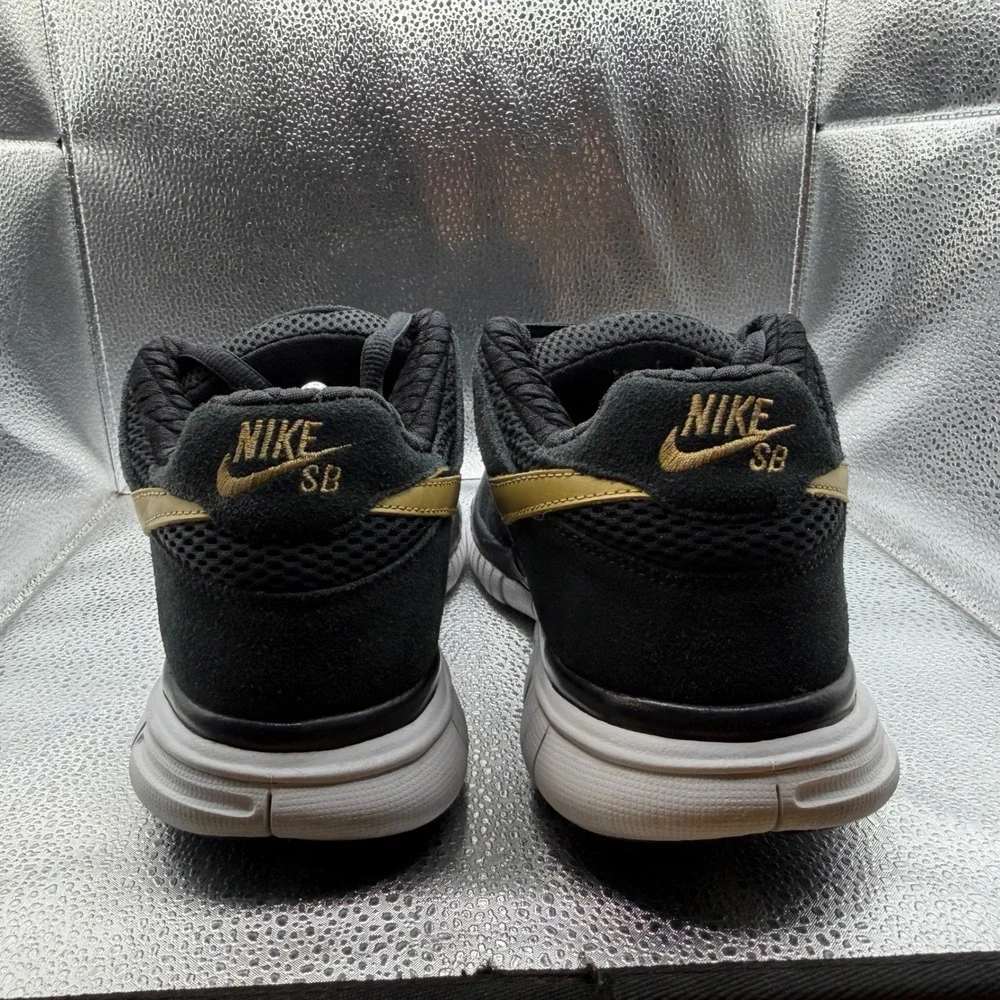Nike free james
